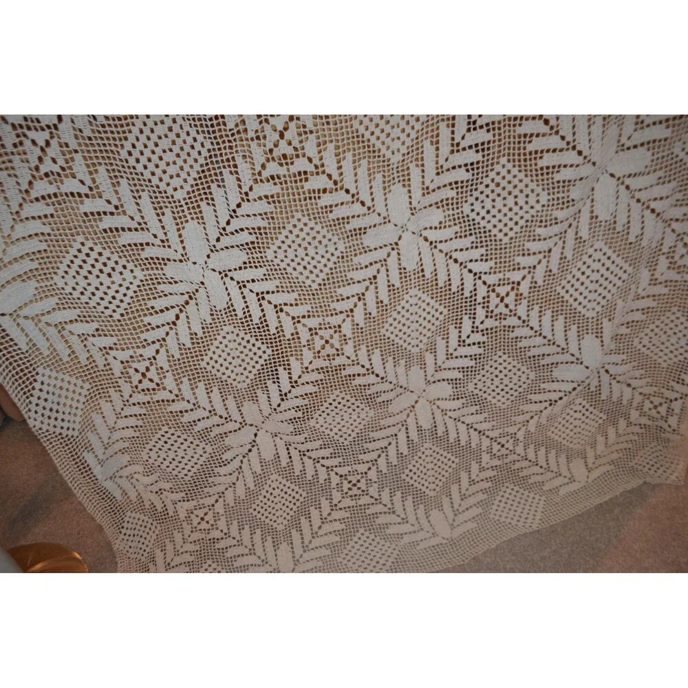 Vintage Tablecloth Buff Crochet